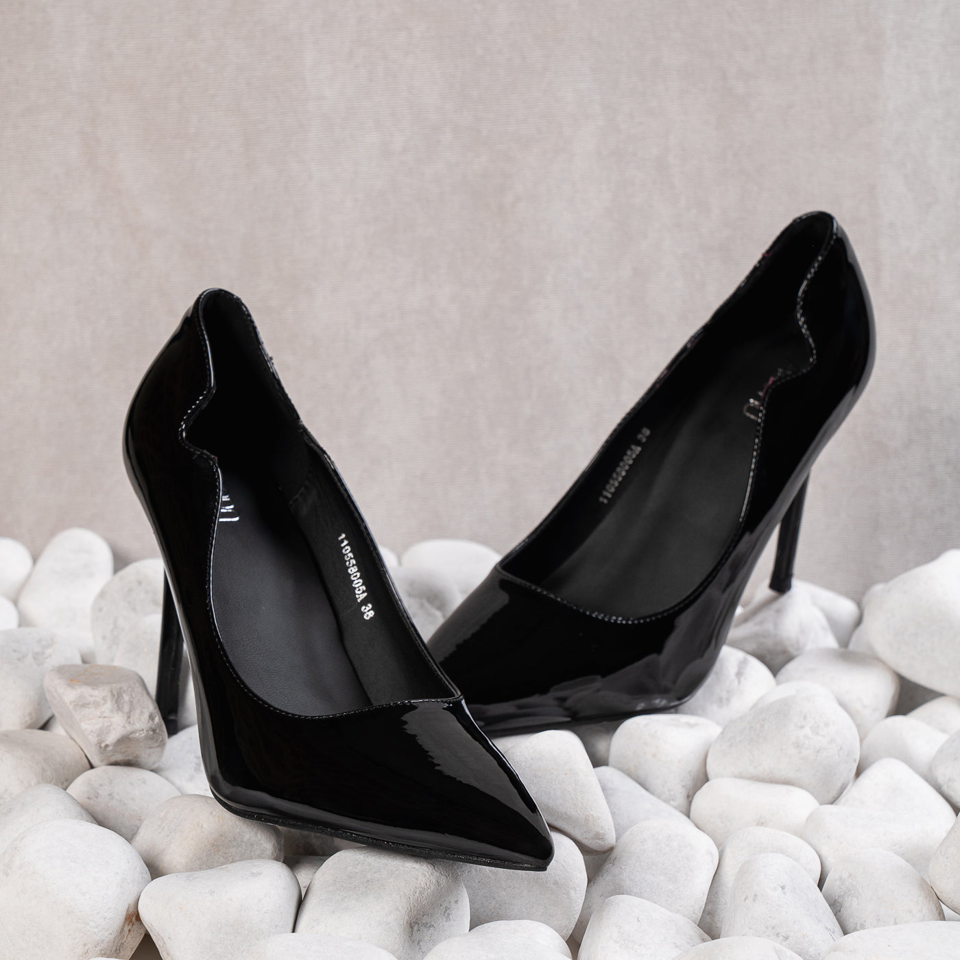 Vogue V-Cut