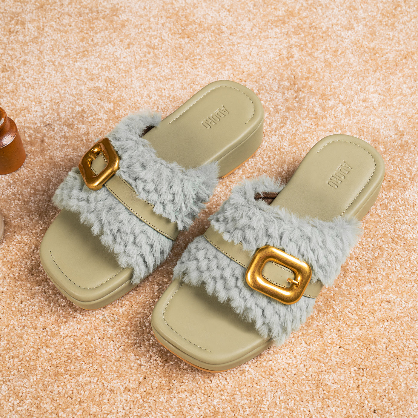 Furexture Light Weight Sandal